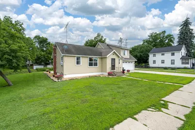 404 Paquin Street E, Waterville, MN 56096 - Photo 3
