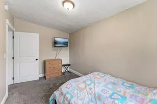 1231 Hewitt Ave, Saint Paul, MN 55104 - Photo 17