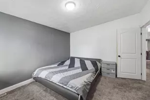 1231 Hewitt Ave, Saint Paul, MN 55104 - Photo 13