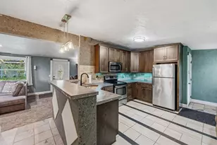 1231 Hewitt Ave, Saint Paul, MN 55104 - Photo 1