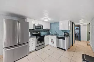 1231 Hewitt Ave, Saint Paul, MN 55104 - Photo 19
