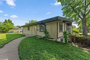 1231 Hewitt Ave, Saint Paul, MN 55104 - Photo 3