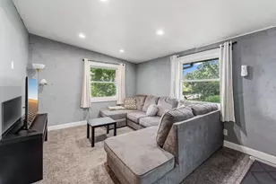 1231 Hewitt Ave, Saint Paul, MN 55104 - Photo 5