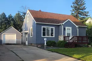 814 3rd St SE, Pipestone, MN 56164 - Photo 3