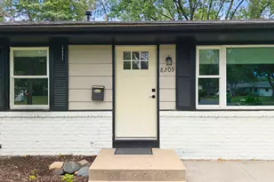 8209 Johnson Cir, Bloomington, MN 55437 - Photo 5