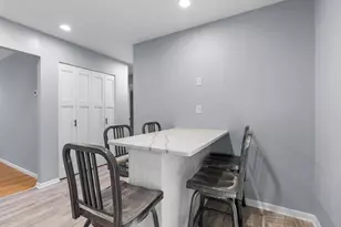 8209 Johnson Cir, Bloomington, MN 55437 - Photo 9