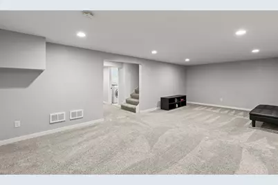 8209 Johnson Circle, Bloomington, MN 55437 - Photo 23