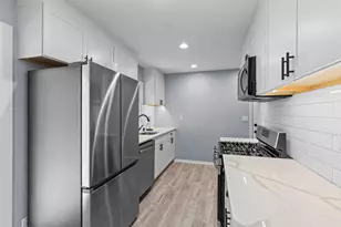 8209 Johnson Cir, Bloomington, MN 55437 - Photo 13