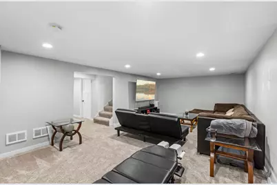 8209 Johnson Circle, Bloomington, MN 55437 - Photo 25
