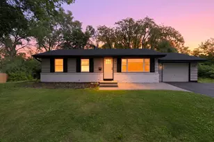 8209 Johnson Cir, Bloomington, MN 55437 - Photo 3