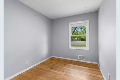 8209 Johnson Circle, Bloomington, MN 55437 - Photo 23