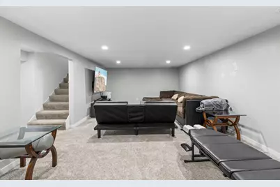 8209 Johnson Circle, Bloomington, MN 55437 - Photo 27