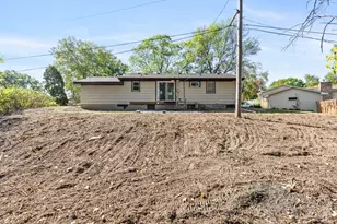 8209 Johnson Cir, Bloomington, MN 55437 - Photo 35