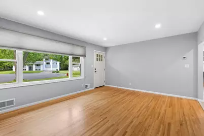 8209 Johnson Circle, Bloomington, MN 55437 - Photo 5