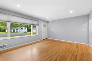 8209 Johnson Cir, Bloomington, MN 55437 - Photo 5