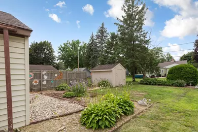 260 N Cordova Avenue, Le Center, MN 56057 - Photo 27
