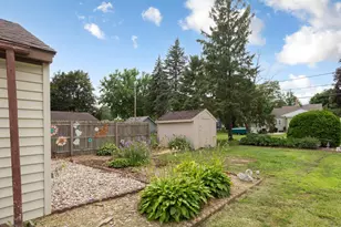 260 N Cordova Ave, Le Center, MN 56057 - Photo 27