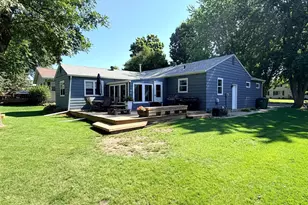 1311 Elmwood Ave, Worthington, MN 56187 - Photo 7