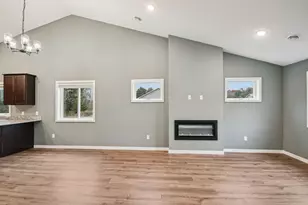 917 Gable St, Taylors Falls, MN 55084 - Photo 5