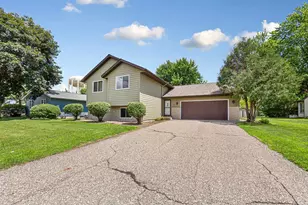 105 Martin Cir, Mankato, MN 56001 - Photo 3