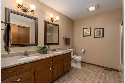 1028 Shady Oak Drive, North Mankato, MN 56003 - Photo 39