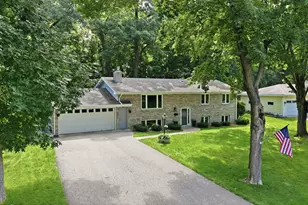 250 Glenbrook Rd N, Wayzata, MN 55391 - Photo 3
