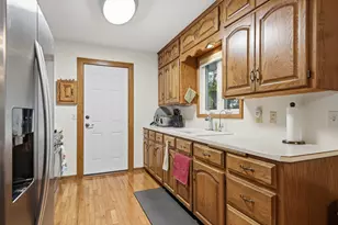 250 Glenbrook Rd N, Wayzata, MN 55391 - Photo 23