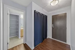 78 10th St E, Saint Paul, MN 55101 - Photo 15