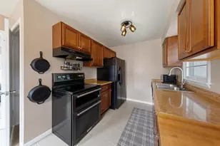 8501 Portland Ave S, Bloomington, MN 55420 - Photo 21