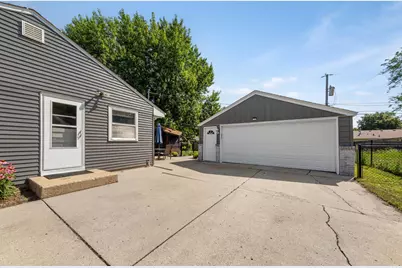 8501 Portland Avenue S, Bloomington, MN 55420 - Photo 5