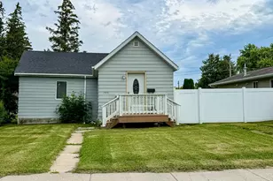 709 Center St E, Roseau, MN 56751 - Photo 1