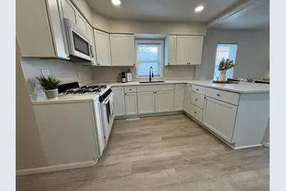 709 Center Street E, Roseau, MN 56751 - Photo 5