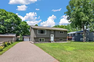 1105 5th Ave N, Princeton, MN 55371 - Photo 1