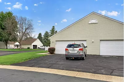 404 Sarazin Street, Shakopee, MN 55379 - Photo 3