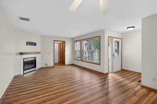 404 Sarazin St, Shakopee, MN 55379 - Photo 5