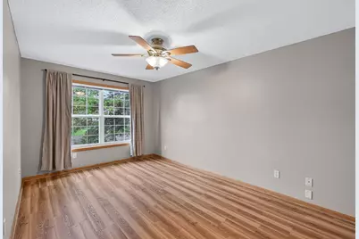 404 Sarazin Street, Shakopee, MN 55379 - Photo 19