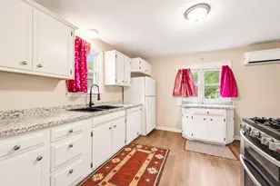 1074 Euclid St, Saint Paul, MN 55106 - Photo 7