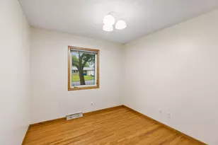 3609 Rolling View Dr, White Bear Lake, MN 55110 - Photo 19