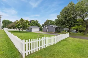 3609 Rolling View Dr, White Bear Lake, MN 55110 - Photo 41