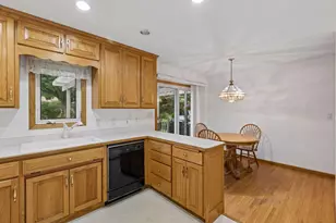 3609 Rolling View Dr, White Bear Lake, MN 55110 - Photo 15