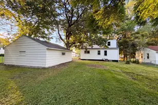 2084 Hillview Rd, Mounds View, MN 55112 - Photo 5