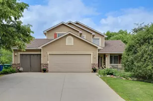 18546 85th Ave N, Maple Grove, MN 55311 - Photo 1