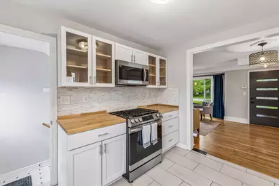 2212 Kentucky Avenue S, Saint Louis Park, MN 55426 - Photo 9