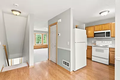 2875 Arboretum Village Trail, Chanhassen, MN 55331 - Photo 9