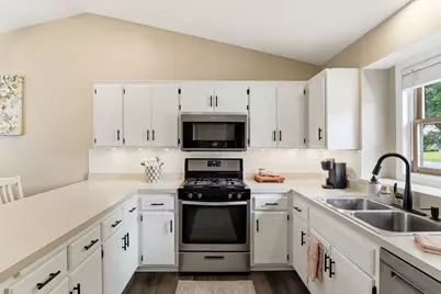 15475 Danville Avenue W, Rosemount, MN 55068 - Photo 9