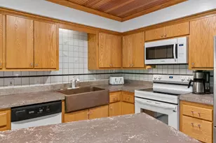 2009 Indian Rd W, Minnetonka, MN 55305 - Photo 13