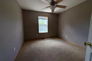 4834 Bisset Ln, Inver Grove Heights, MN 55076 - Photo 13