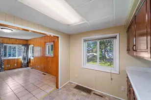 1077 York Ave, Saint Paul, MN 55106 - Photo 9