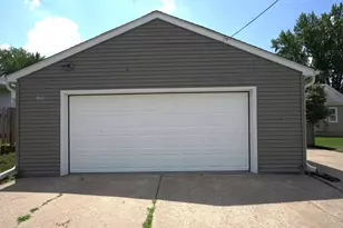 1945 Nevada Ave E, Saint Paul, MN 55119 - Photo 29