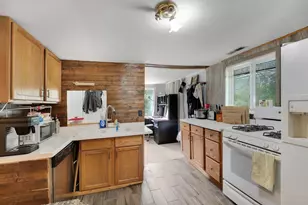 6230 7th St N, Oakdale, MN 55128 - Photo 9
